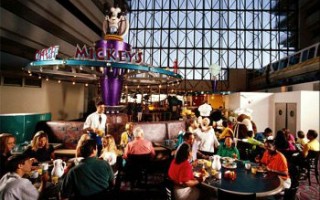 DisneyDining_1